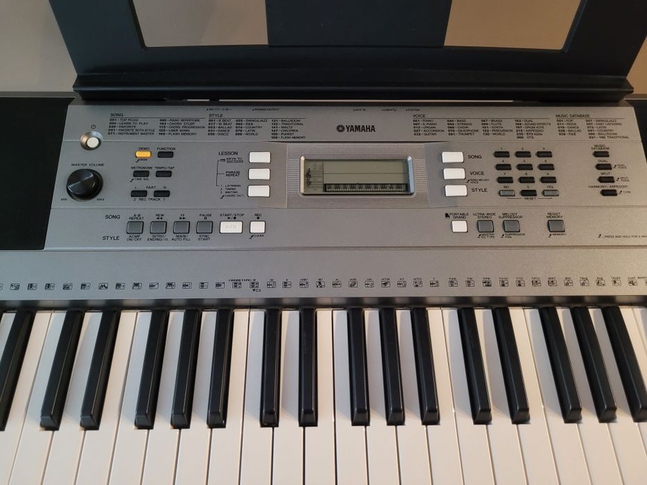 Keyboard Yamaha PSR-E353
