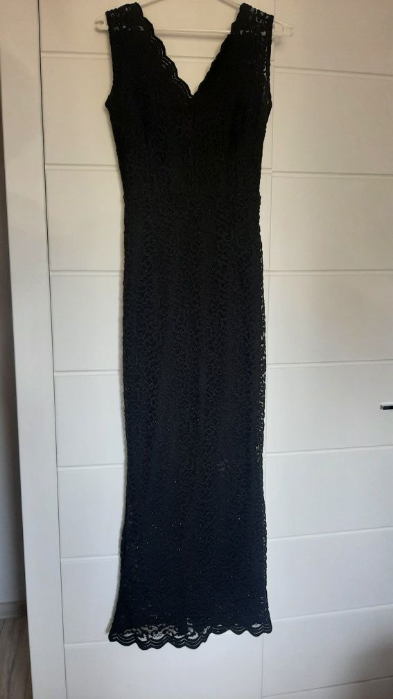 Koronkowa sukienka czarna maxi