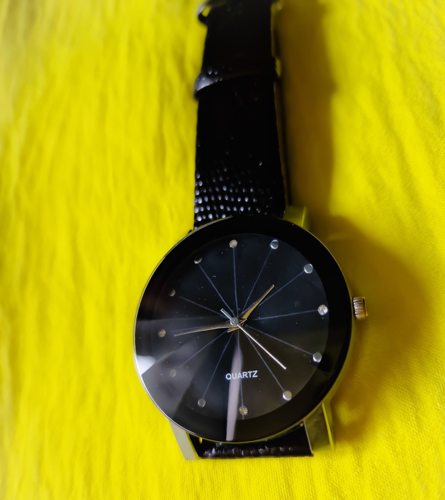 Zegarek Quartz Nowy czarny cyrkonie