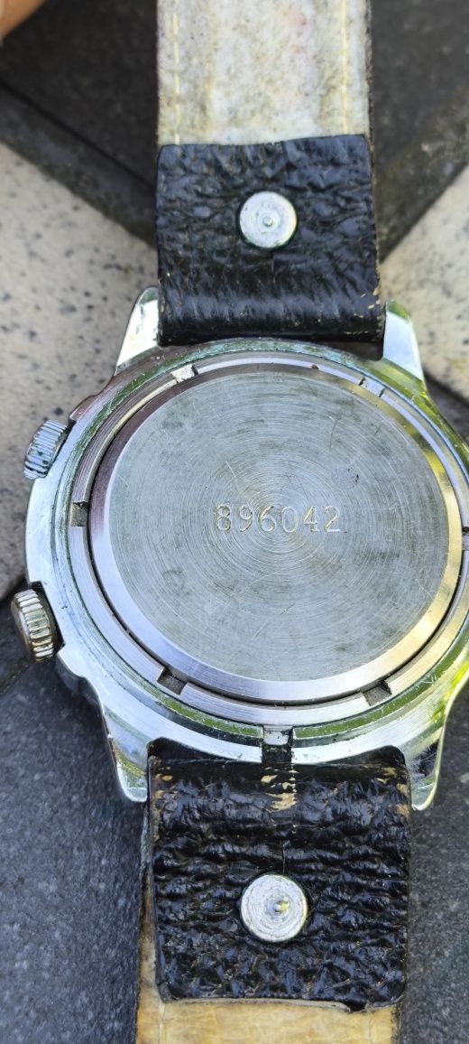 Stary zegarek mechaniczny Poljot budzik ,signal. Vintage .