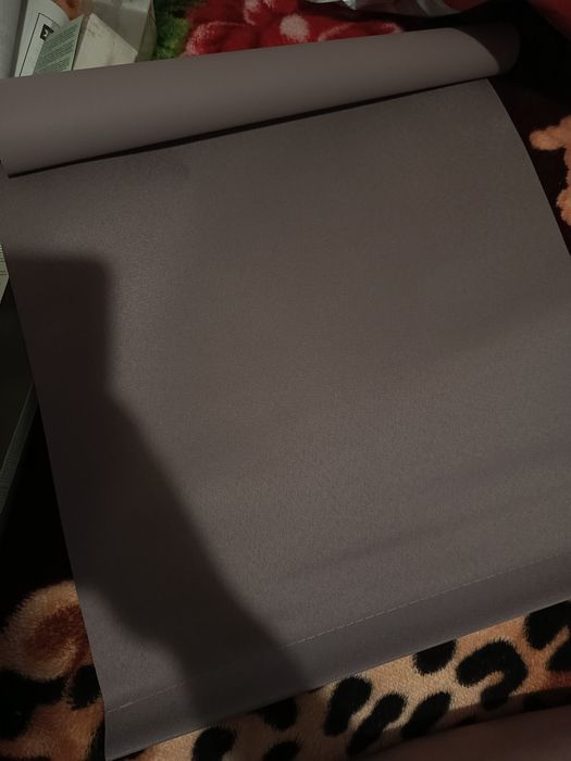 Ролет на вікно або двері балкону