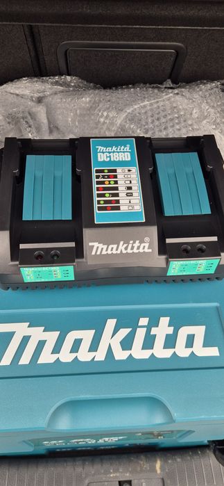 Podwójna ładowarka Makita