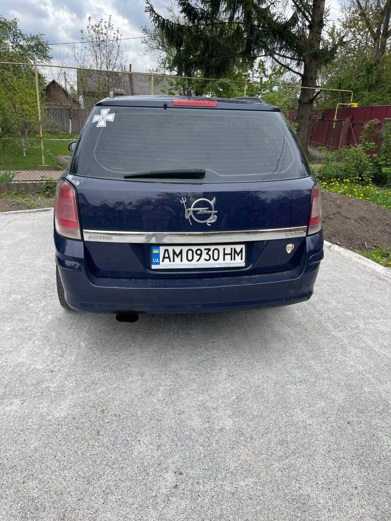 Продам Opel Astra H 1.7 cdi