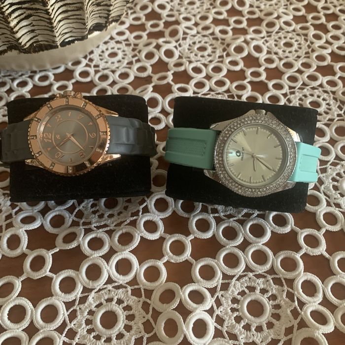 Conjunto de 2 relógios