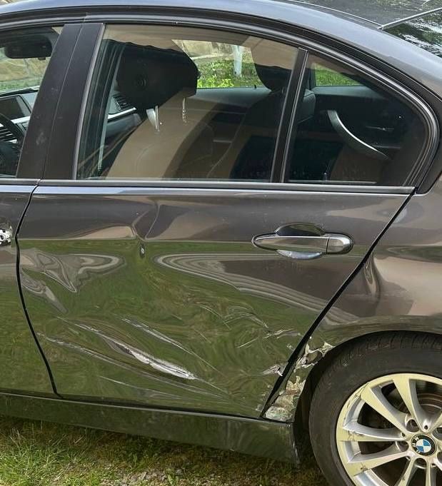 Двері дверка задня ліва під ремонт БМВ BMW 3 F30 2016 рест B39
