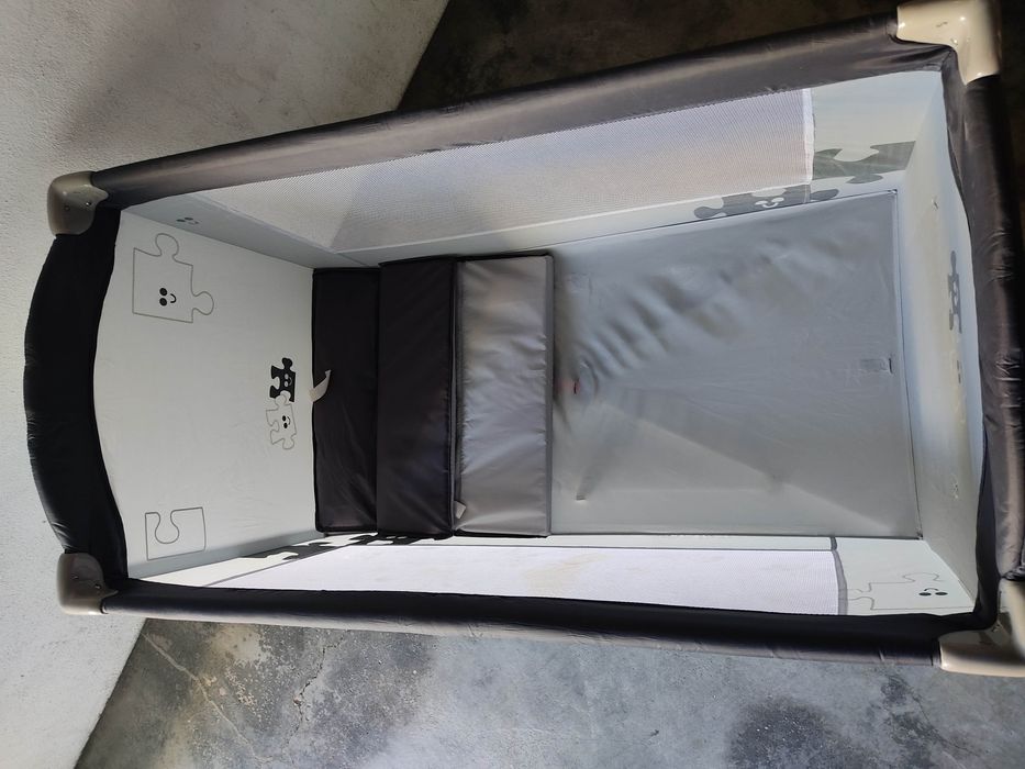 Cama de viagem dobrável