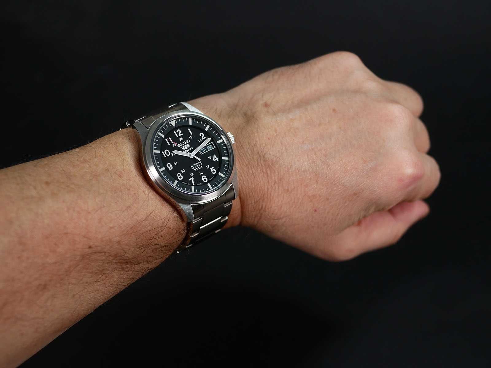 Seiko 5 Sports SNZG13J1 с автоподзаводом Made in Japan