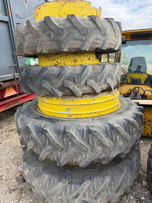 Koła blizniacze przod i tyl -3 tys caly komplet