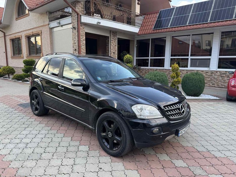 Продається Mersedes ML 320 випуск 2006 року, торг можливо