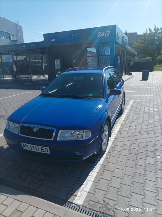 Skoda Octavia Tour(FL) MPI MT 1,6 газ--бензин