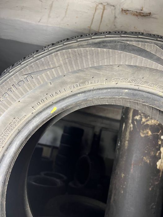 Nexen 225/60/17 комплект зимних шин