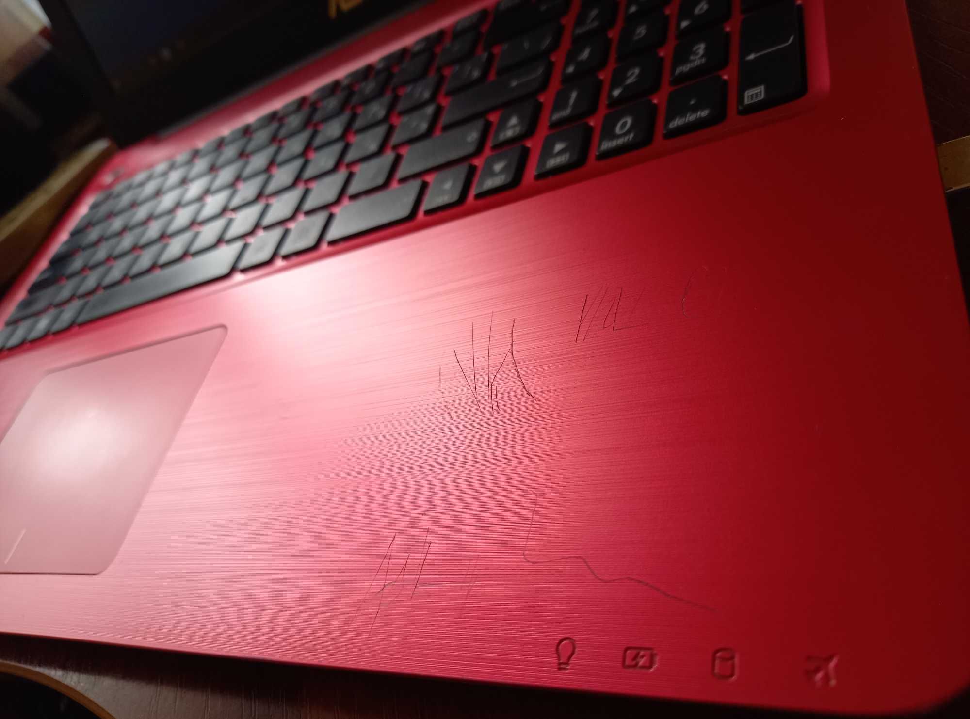 Asus x556 vivobook