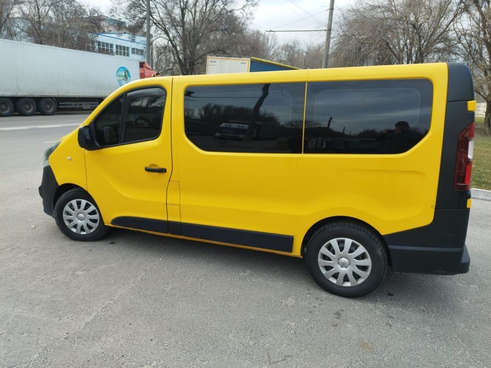 Продам Opel Vivaro BI Turbo 1.6 дизель 2017