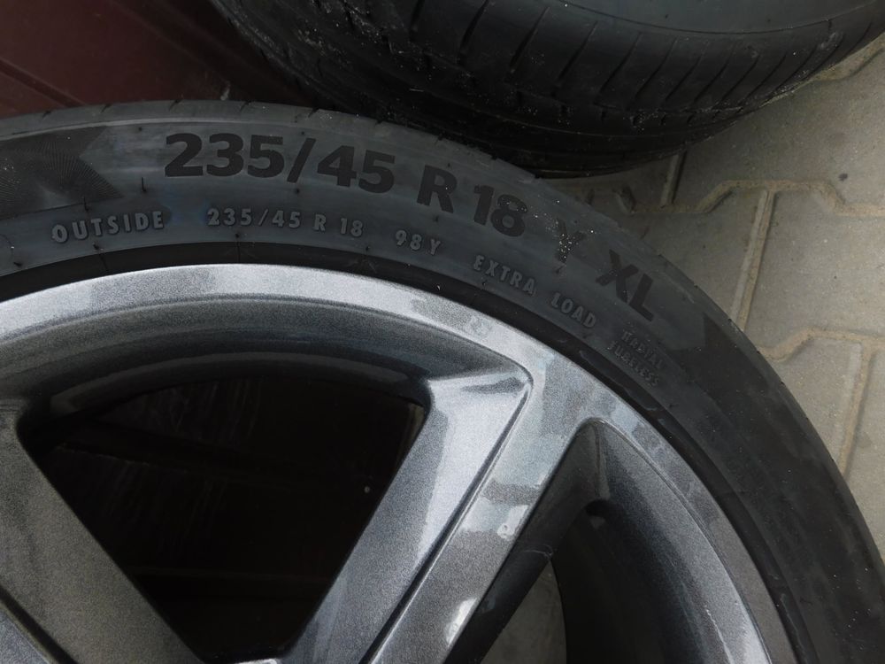 Alufelgi audi  18 calowe z oponami continental 235/45/18 rozstaw 5x112