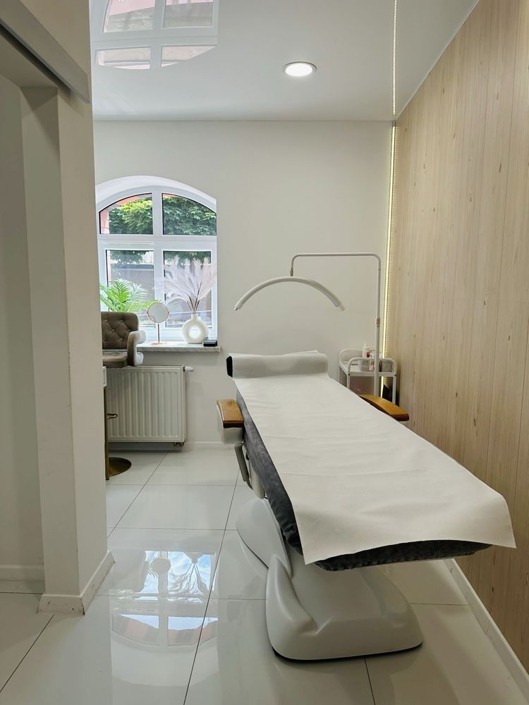 Wynajmę gabinet w dobrze prosperującym salonie beauty