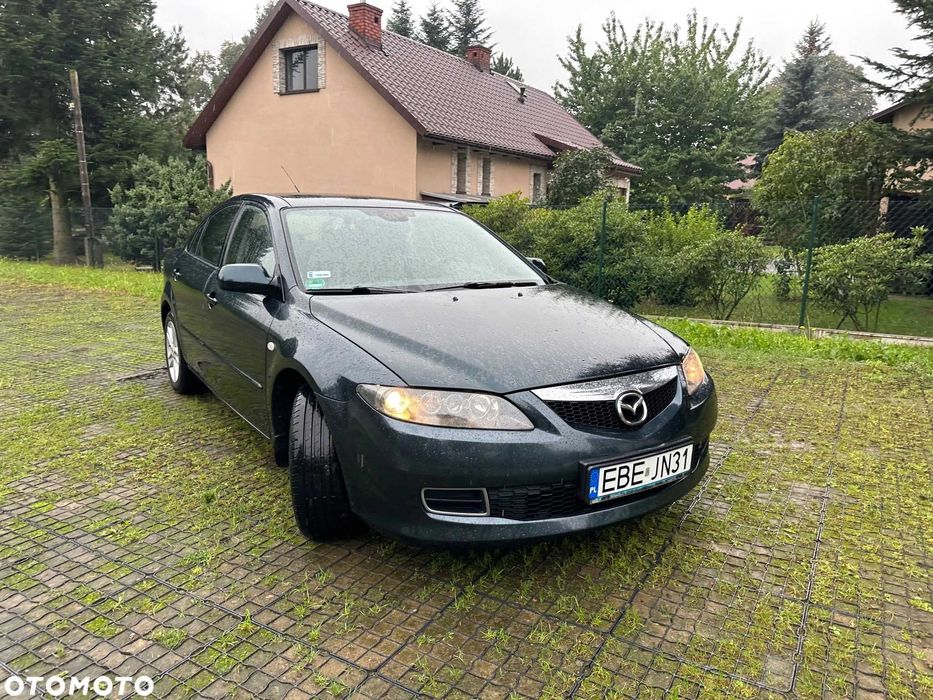 Samochód osobowy MAzda