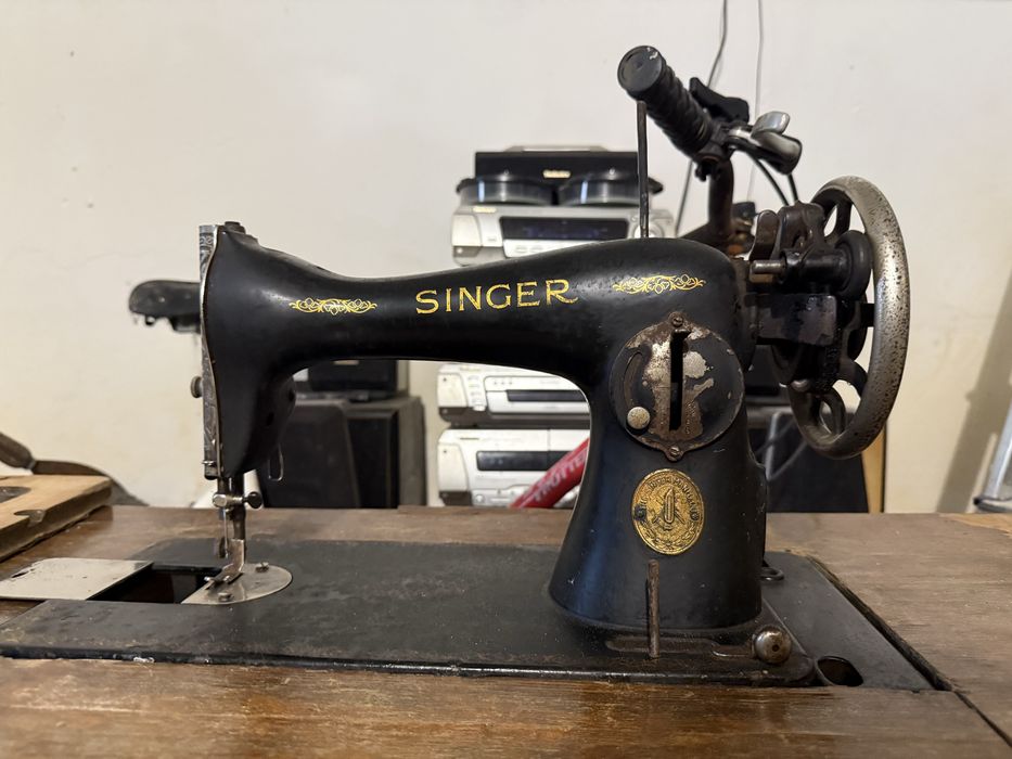 Maquina Costura Singer Antiga