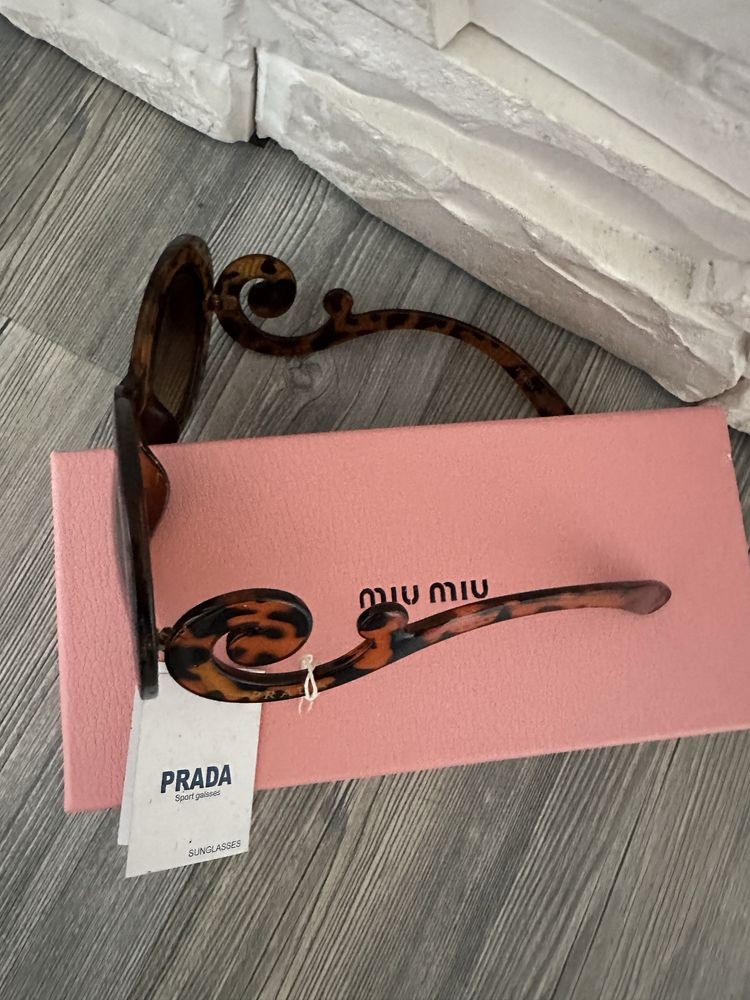 Prada okulary przeciwsloneczne damskie nowe