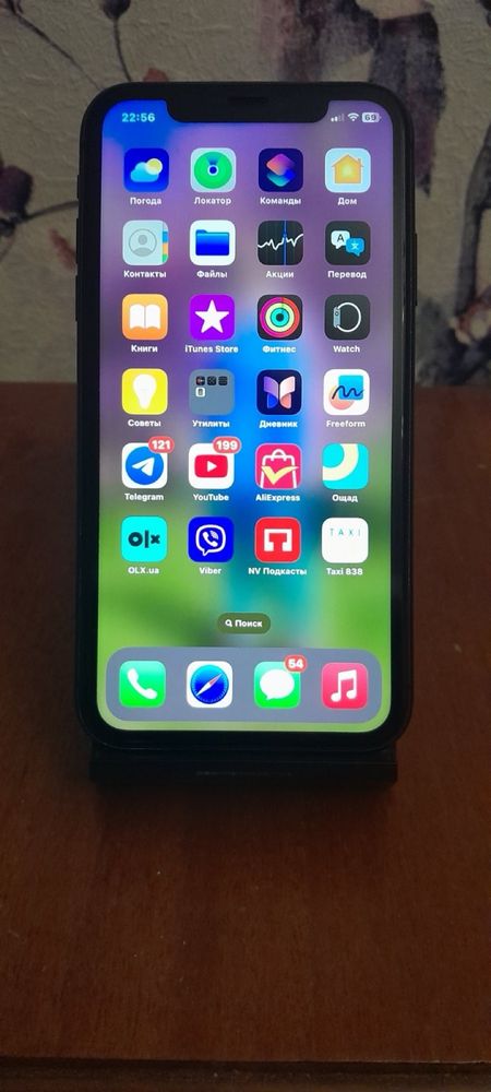 Iphone 11. 64 gb-r sim (battery 100%)