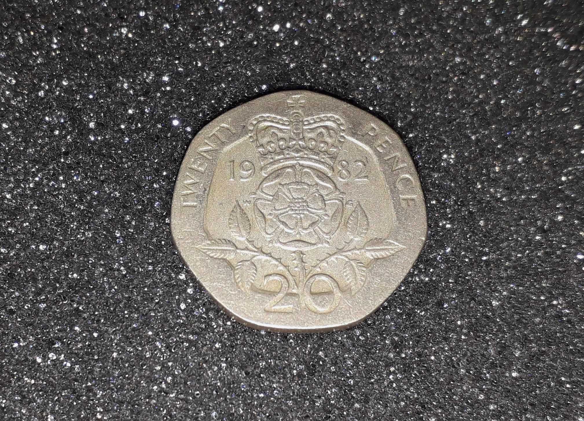 Монета ELIZABETH II D G REG F D 1982 г twenty pence Великобритания