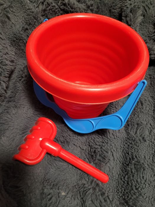 Wiaderko i grabki do piasku