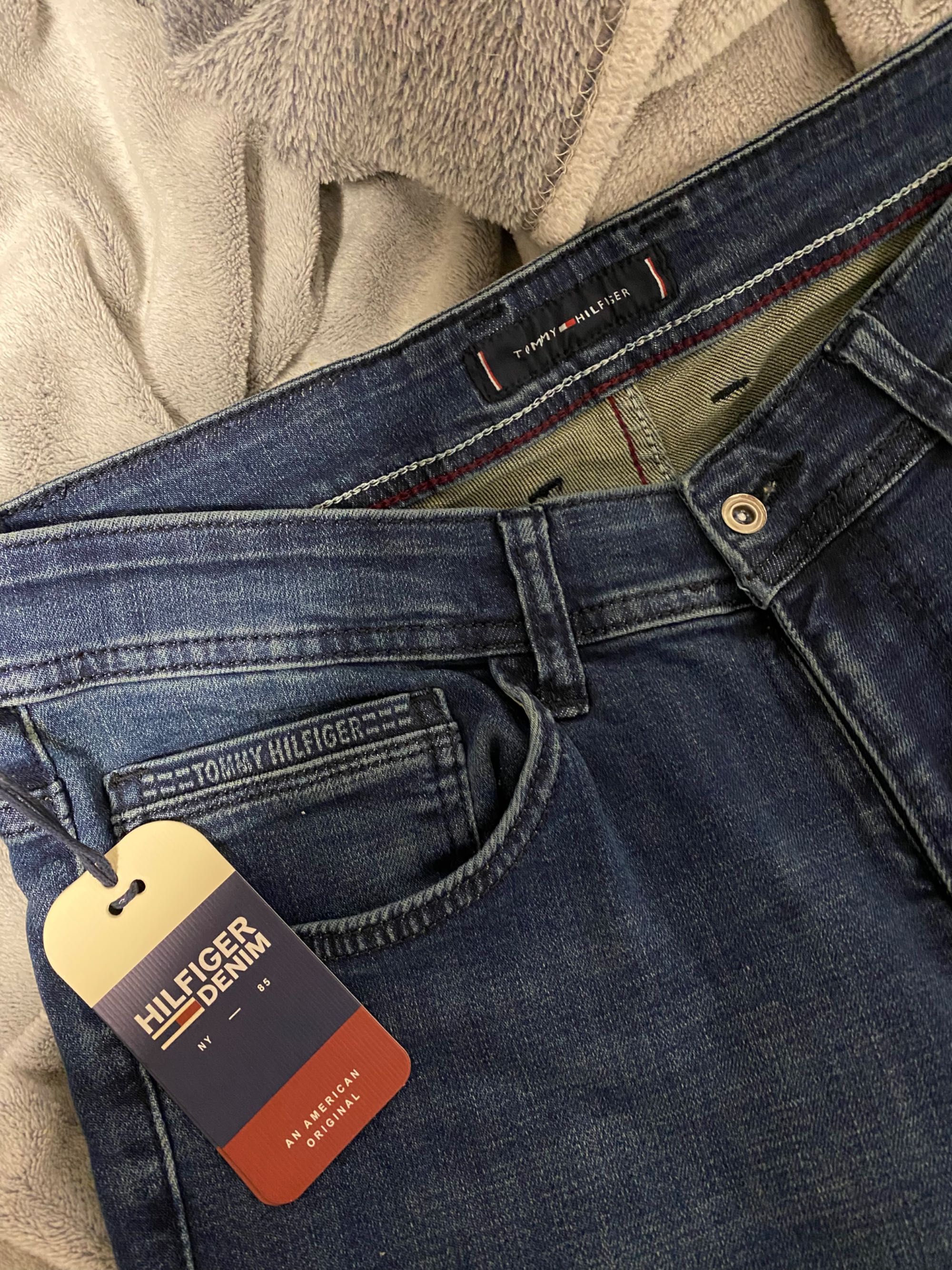 Granatowe spodnie Tommy Hilfiger