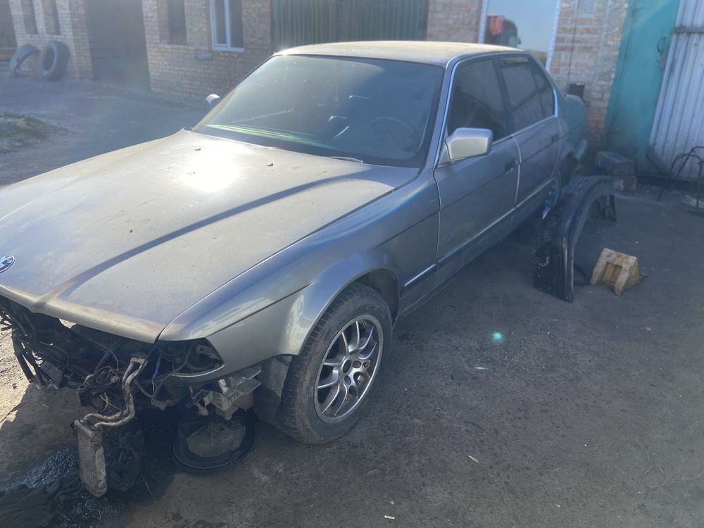 Продам BMW 32