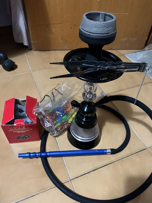 Shisha, carvão, boquilhas, pinça, mangueira