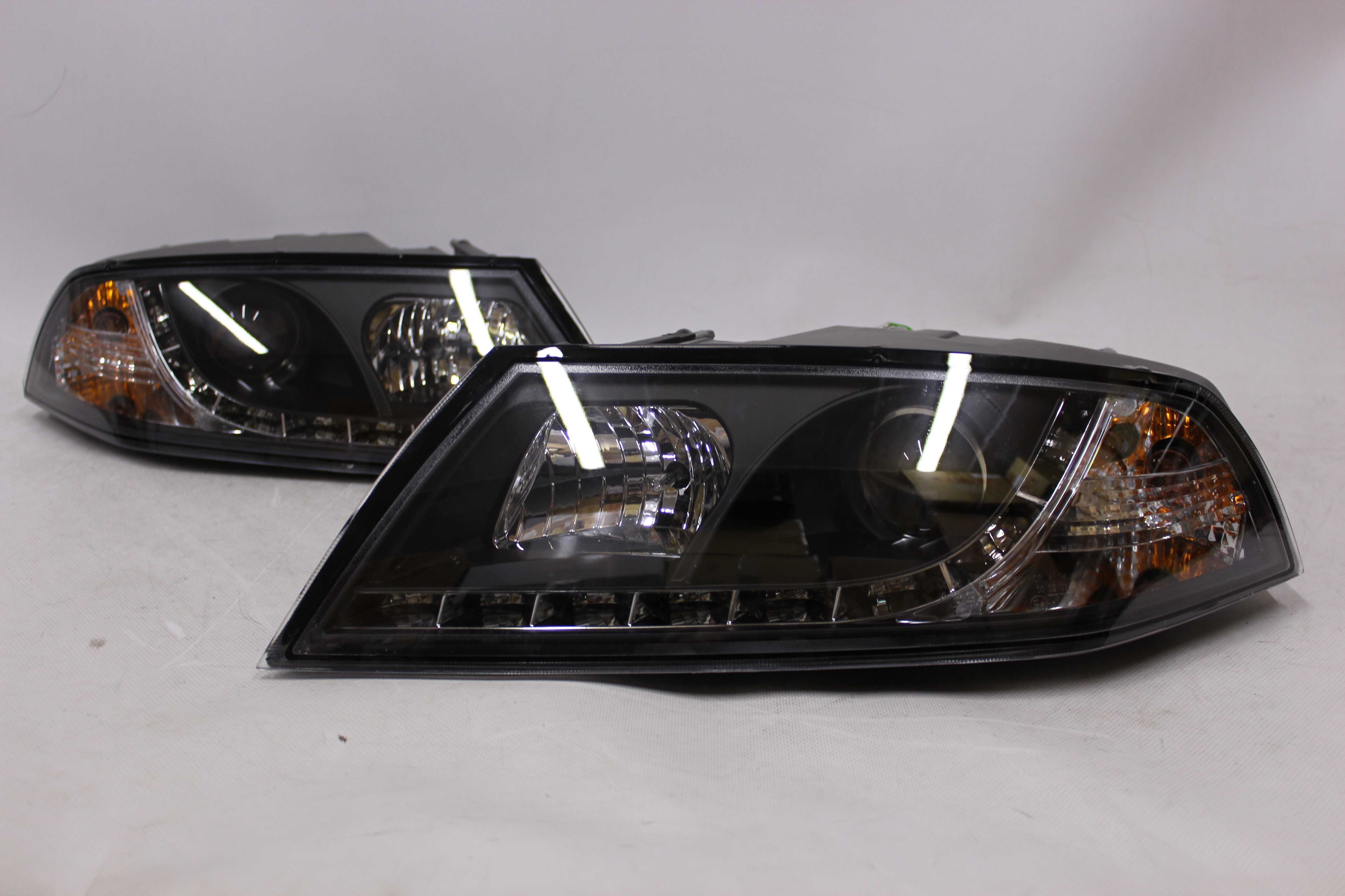 Lampy reflektory przednie przód SKODA OCTAVIA 2 II 04-08 XENON D1S LED