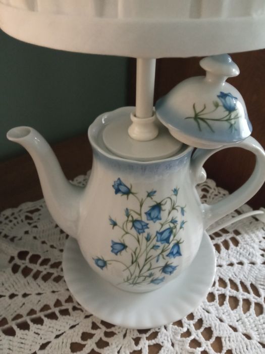 Lampka stołowa z porcelany