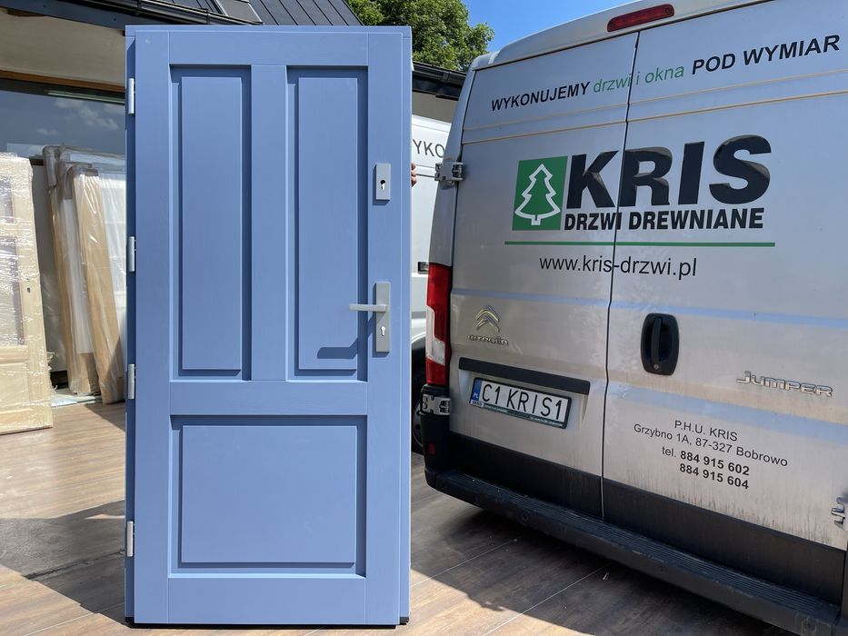 Drzwi zewnętrzne drewniane niebieskie czyste powietrze Na wymiarMontaż