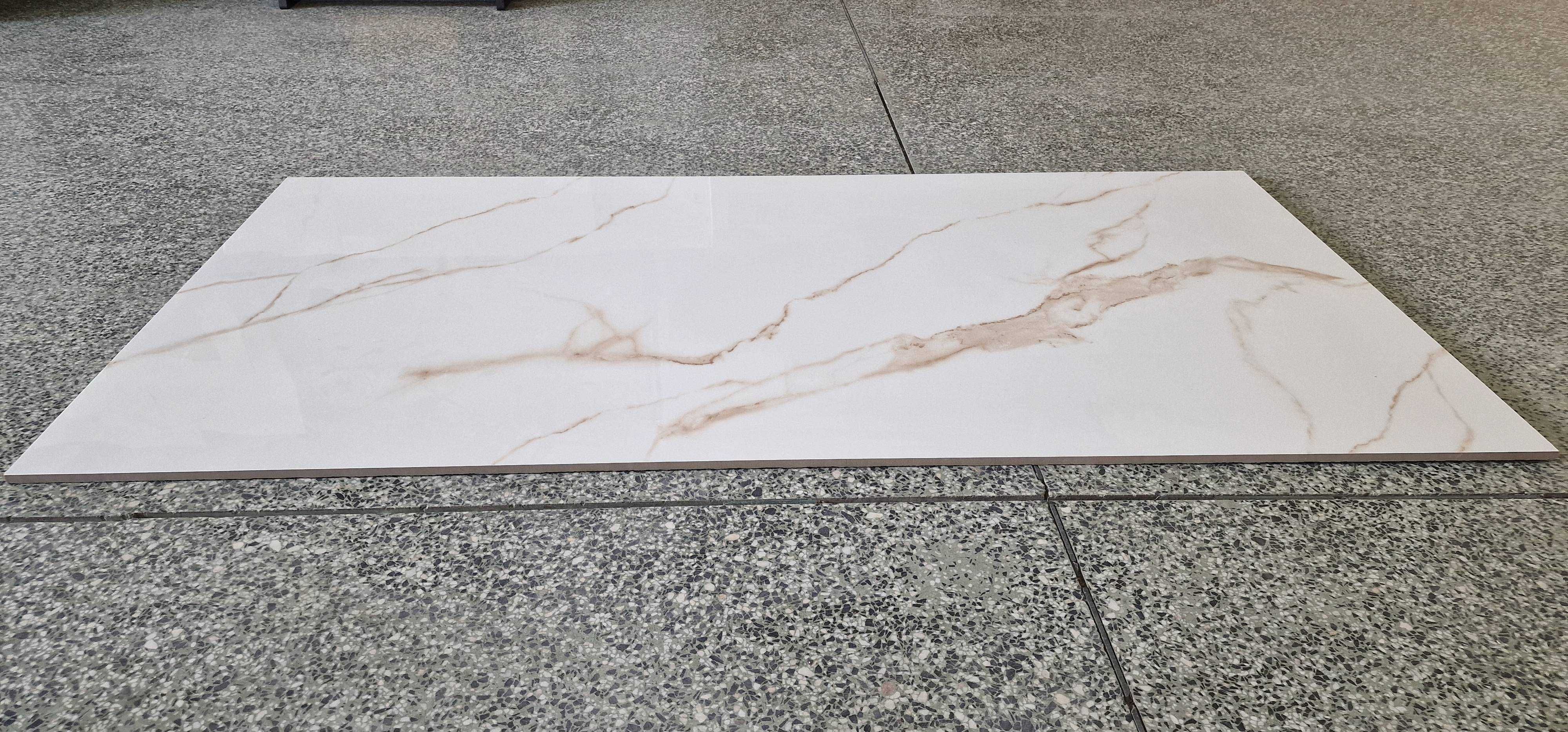 Gres polerowany w złote żyłki do kuchni Spider Gold 60x120 Gat I