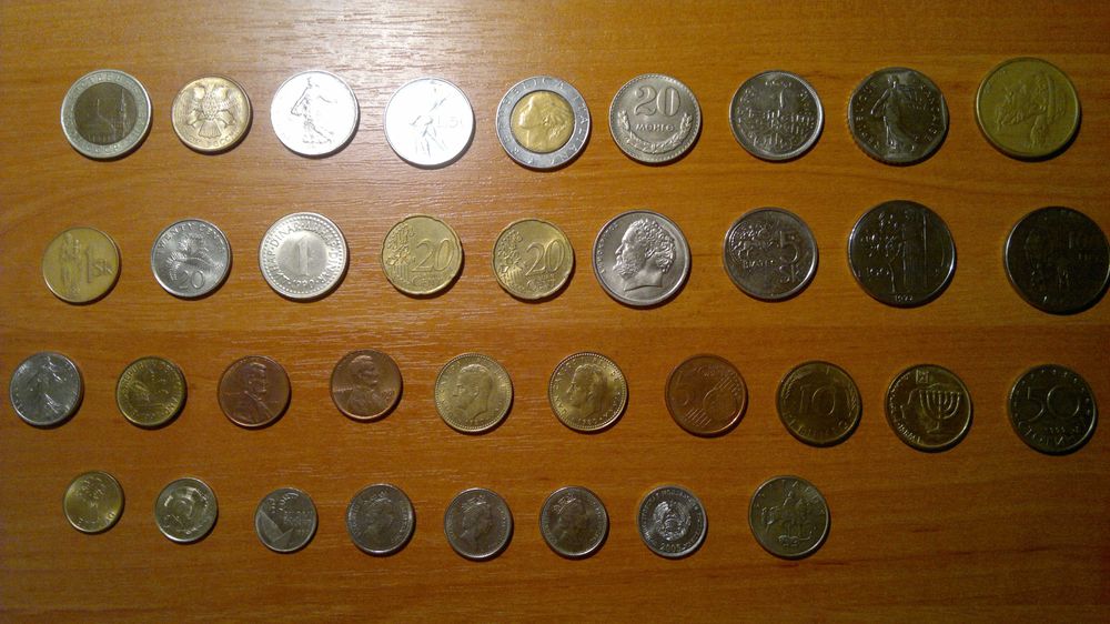 Монеты. Жетоны на метро