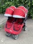 Дуже зручна коляска для двійні Baby Jogger City Mini.