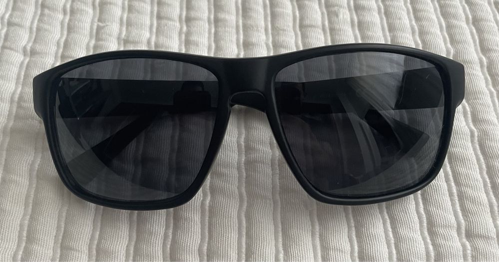 Oculos pretos Hawkers