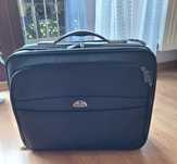 Torba na laptopa i rzeczy osobiste
