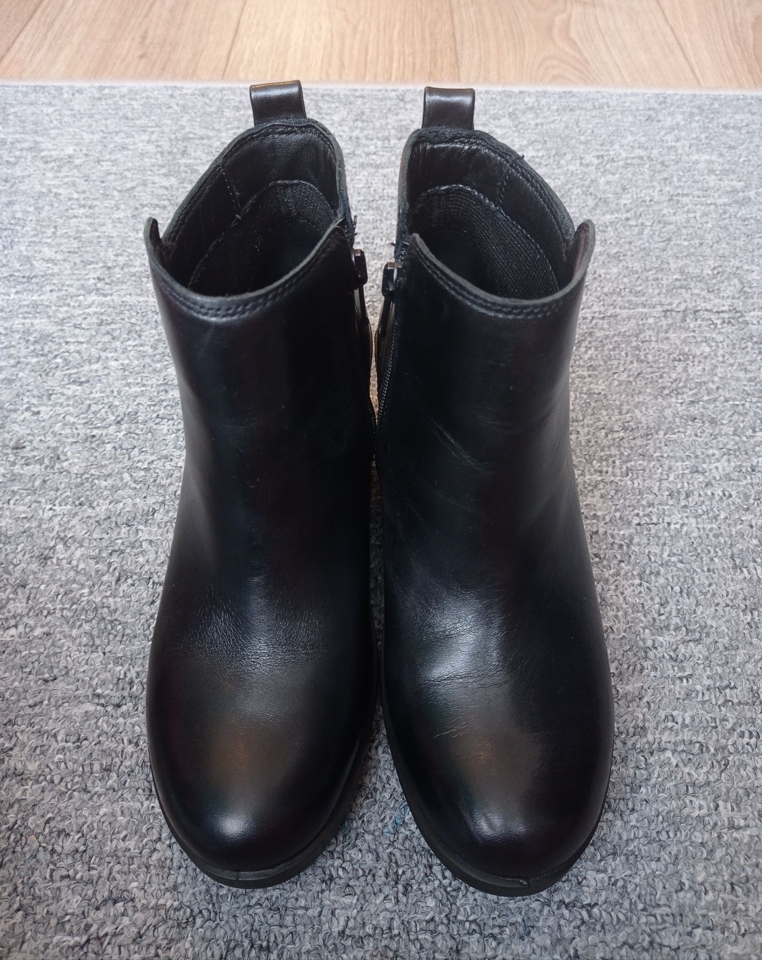 Шкіряні демісезонні черевики ЕССО устілка 22.5 см