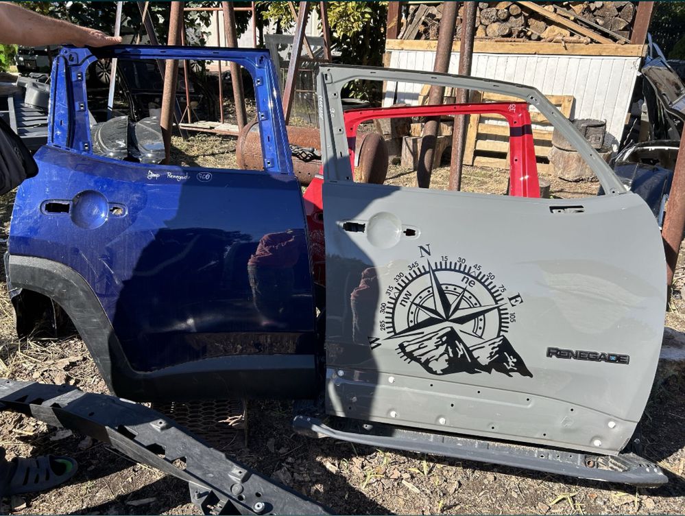 Jeep Renegade (Джип Ренегат) двері