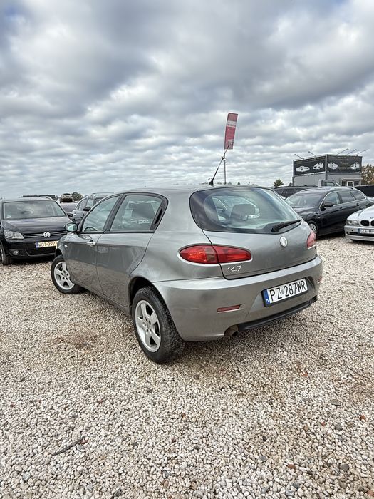 Na Sprzedaż Alfa Romeo 147 1.6B/bez rdzy/oszczędny/klima/zadbany/zamia