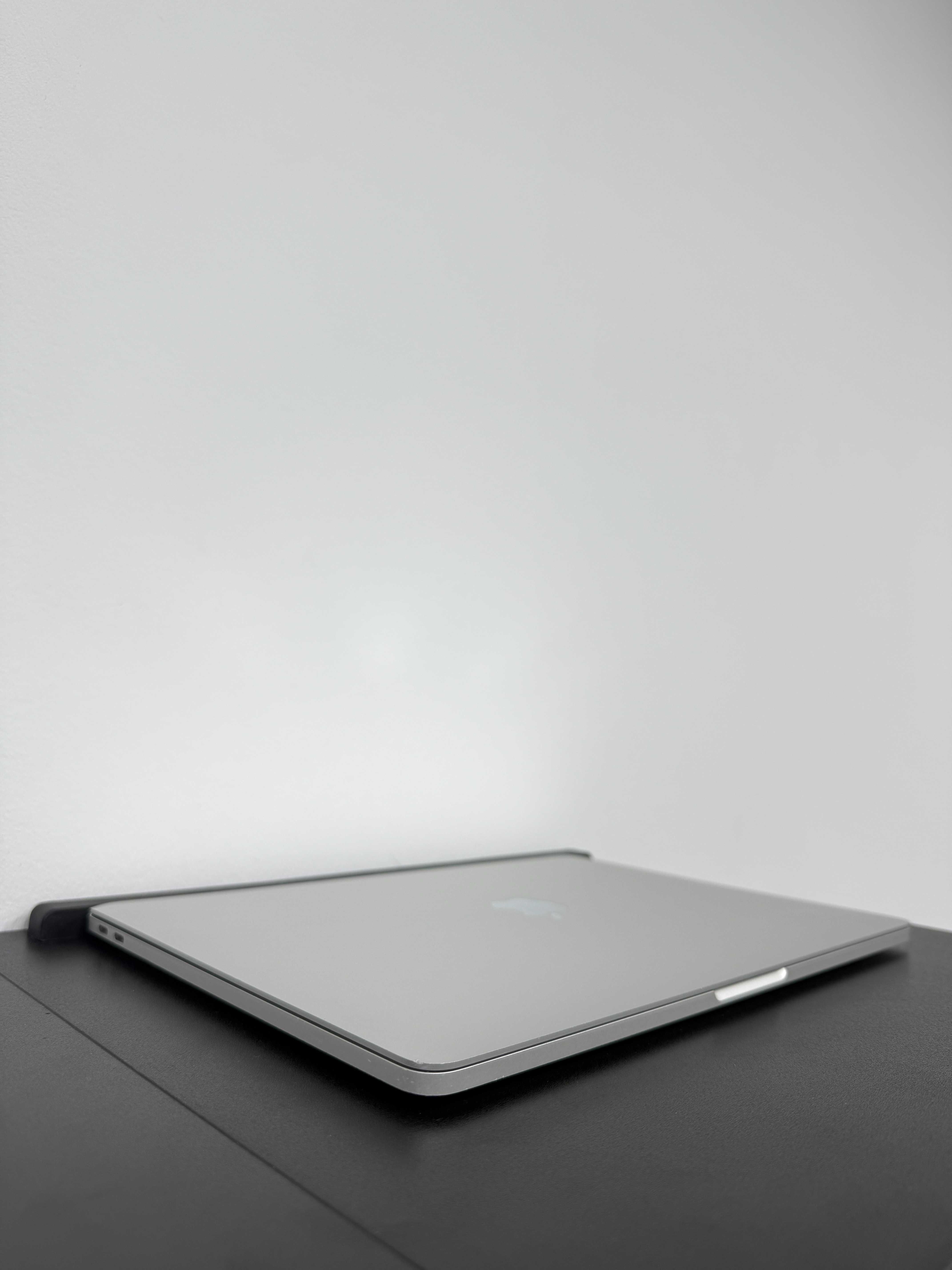 Macbook Pro 2017  (i5/ 8gb/128 ssd)  Гарантія. 16006SV