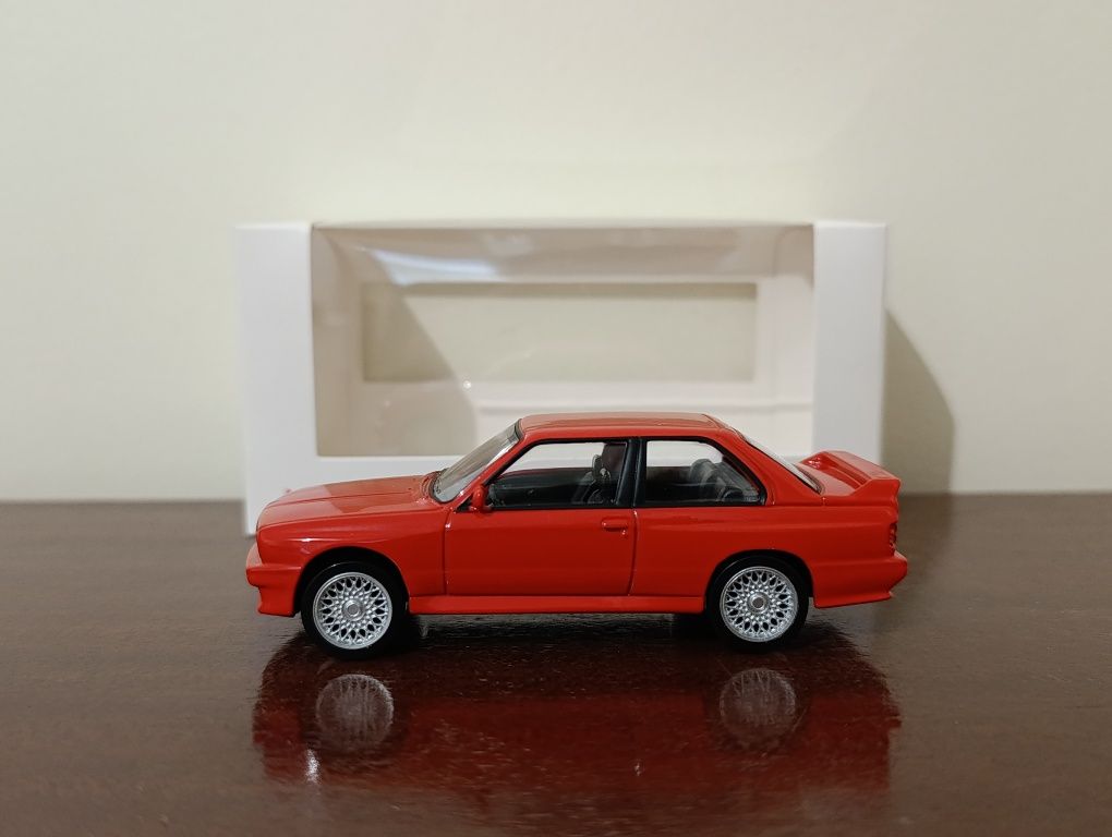 BMW M3  e30 1/43