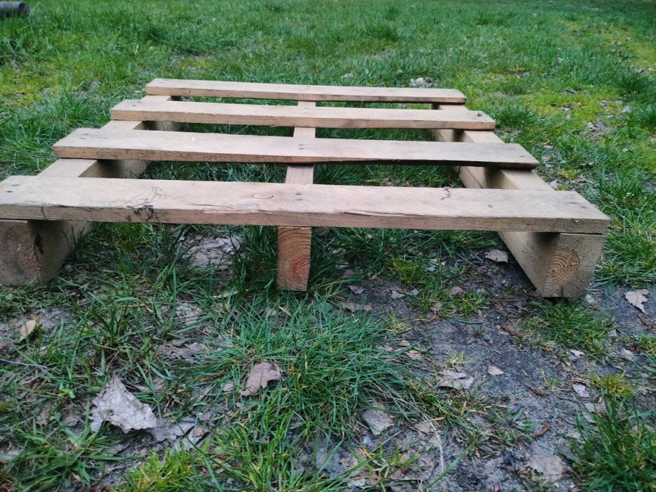 Małe palety 75x75