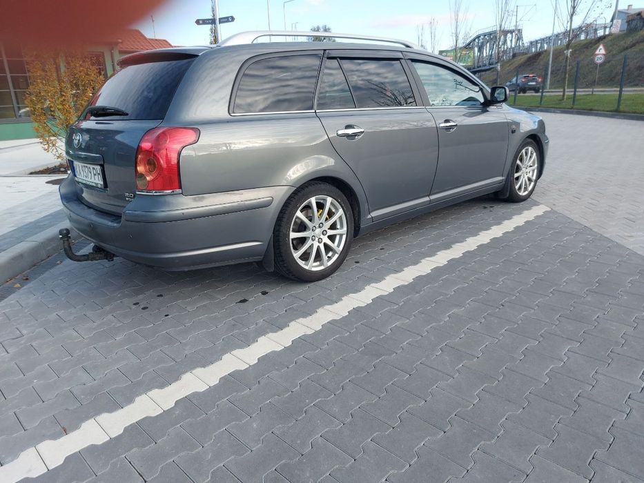 Тойота Авенсіс 2.0d