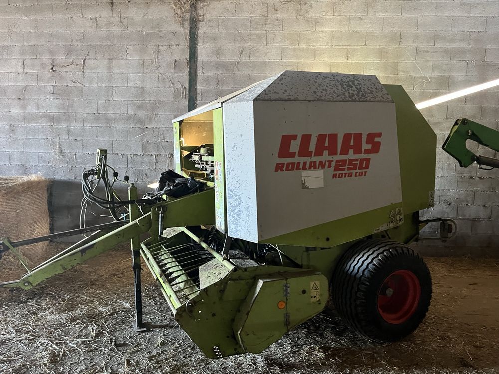 Enfardadeira claas