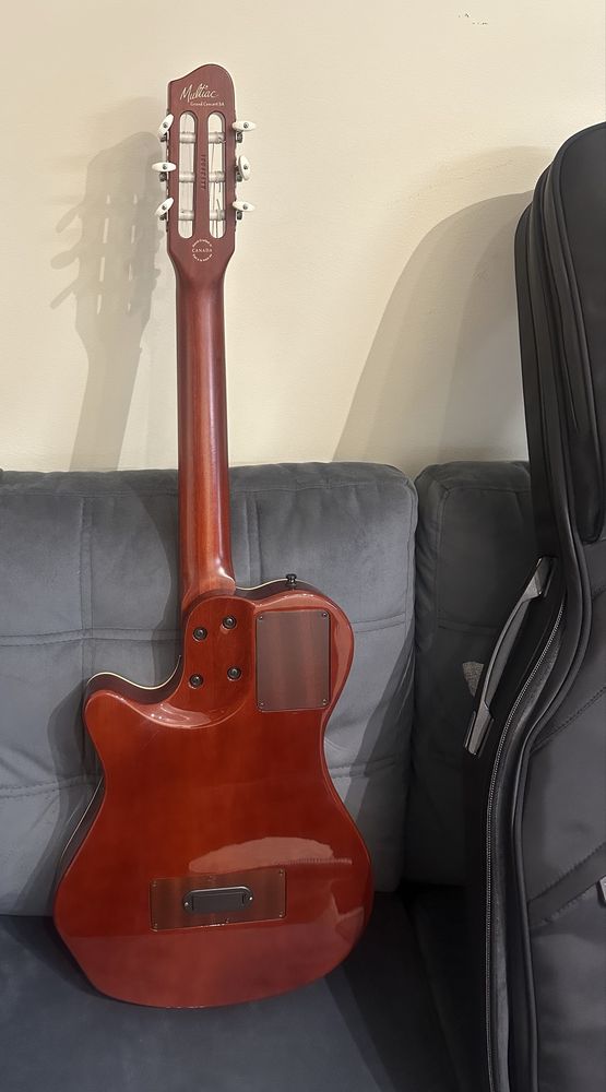 Godin Multiac Grand Concert SA - Como Nova