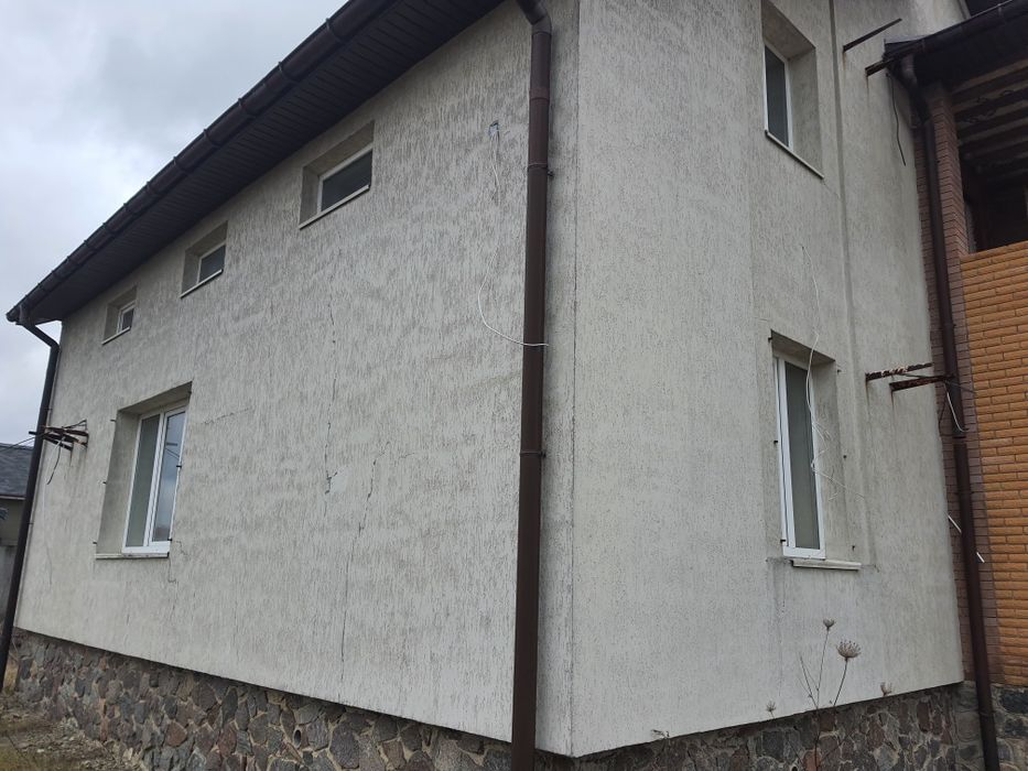 2 поверховий цегляний будинок Рибці