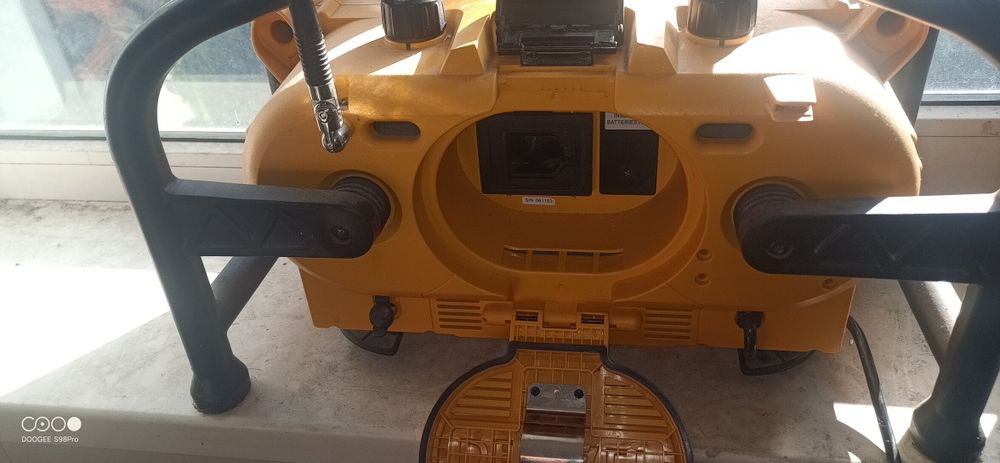 DeWalt радиоприемник