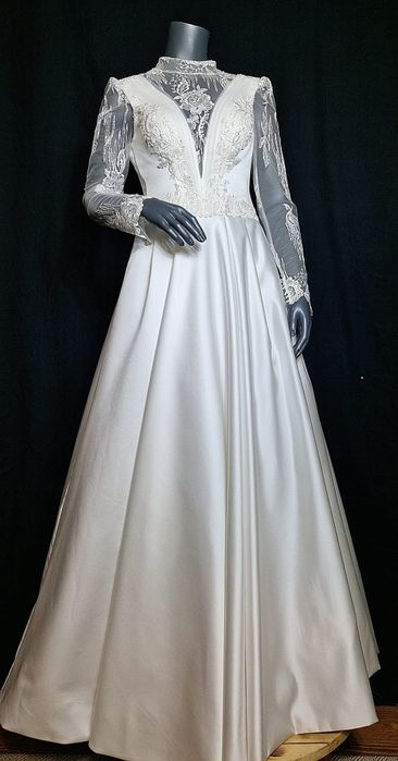 Нова весільна сукня