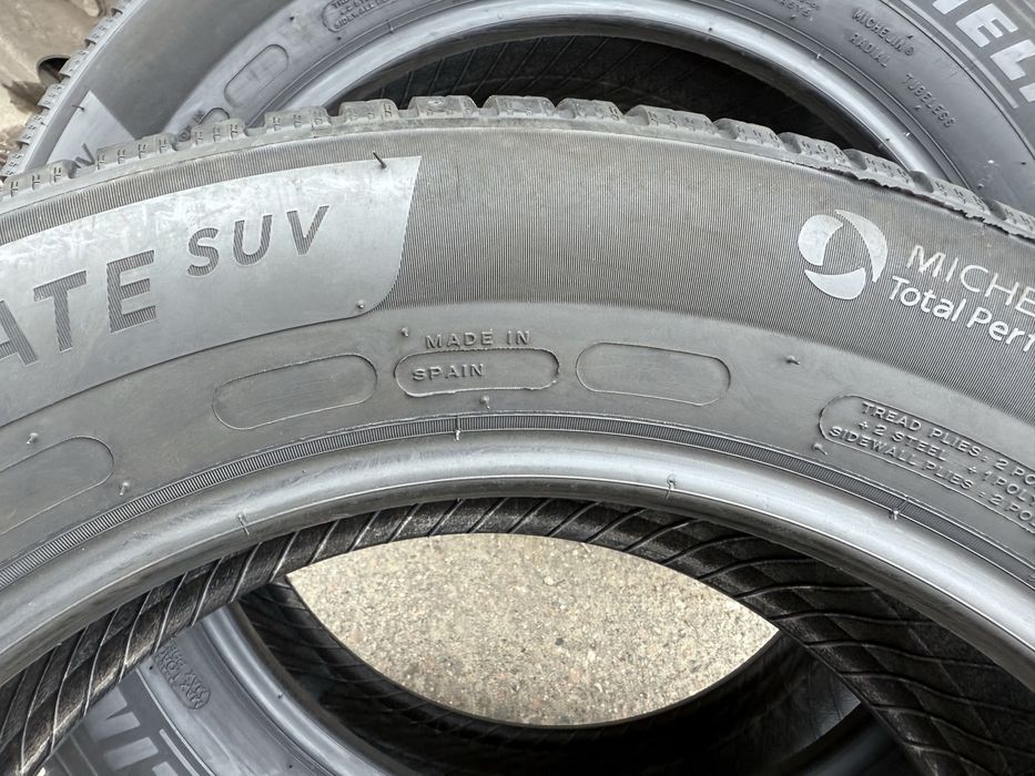 225-60-R18 Michelin. Всесезонка. Склад резини.