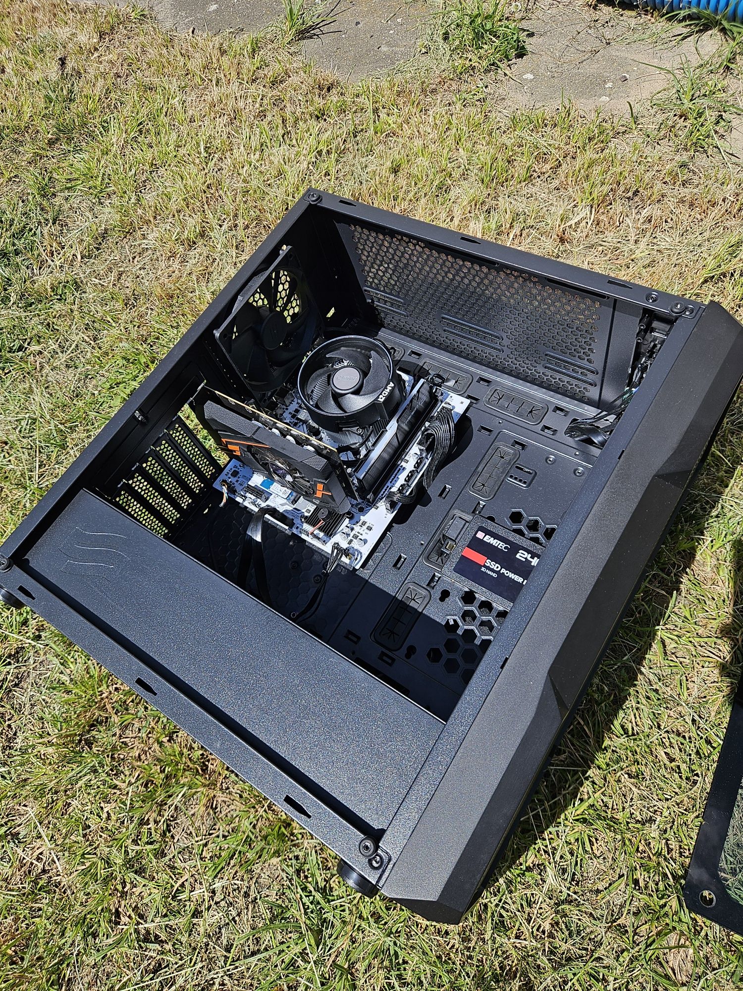 Obudowa komputerowa SilentiumPC Regnum RG6V - stan idealny